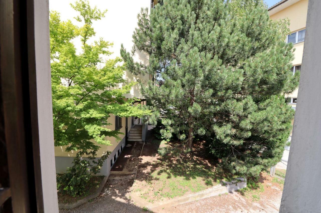 Guesthouse Veles Slovenska Bistrica Luaran gambar