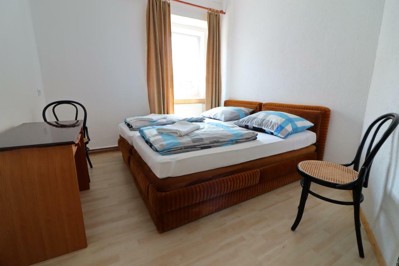 Guesthouse Veles Slovenska Bistrica Luaran gambar
